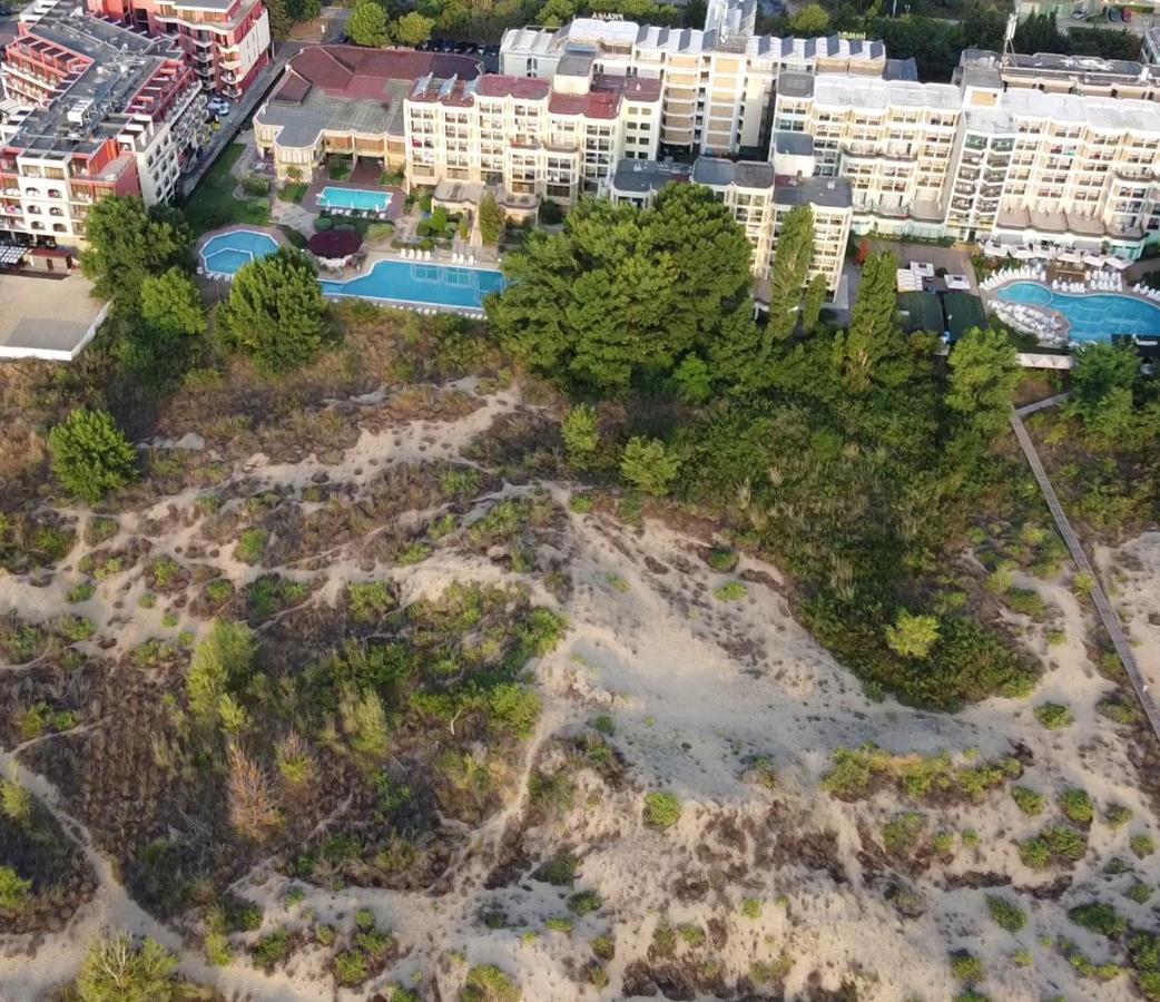 Amfibia Beach Complex Слънчев бряг Екстериор снимка